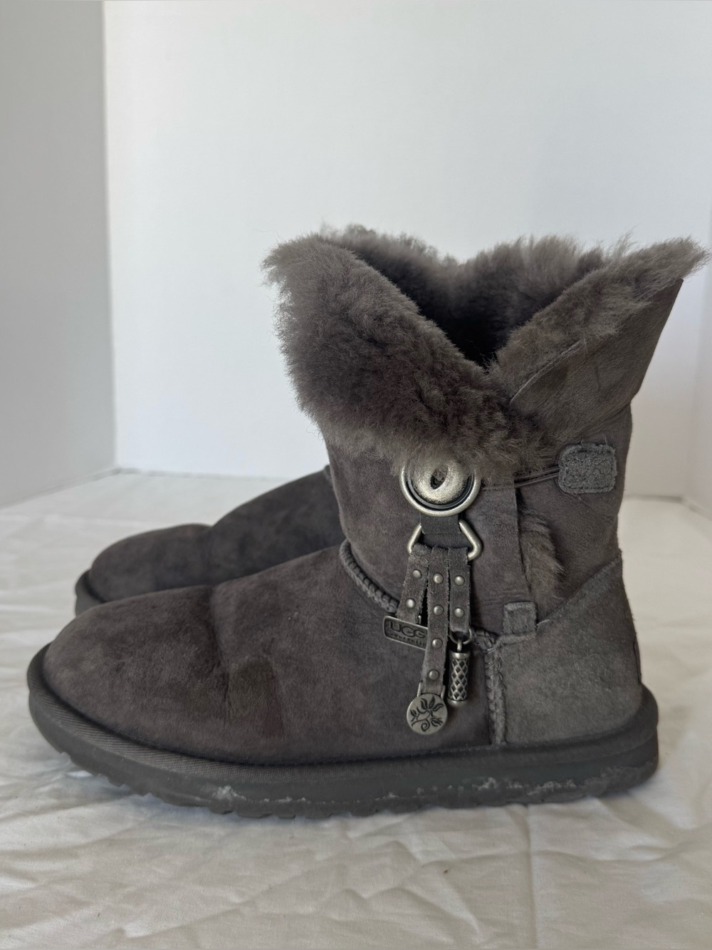 UGG Grey Shearling Azalea Charm Boots Size 7